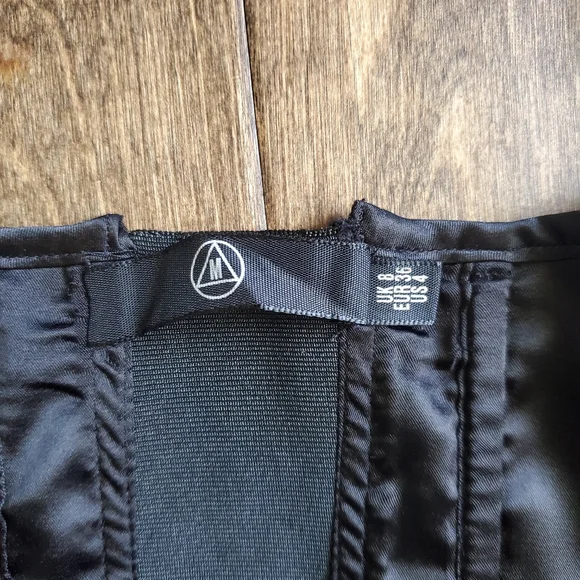 Missguided black corset - Picture 5 of 6